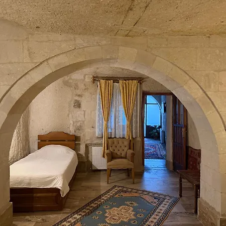 Leyla Cave House 3*